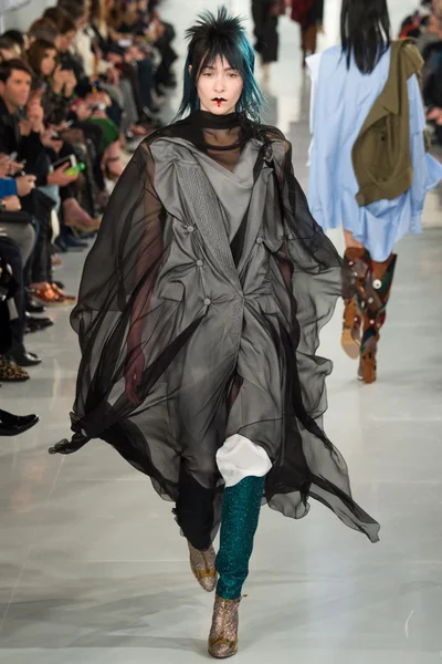 Look 13